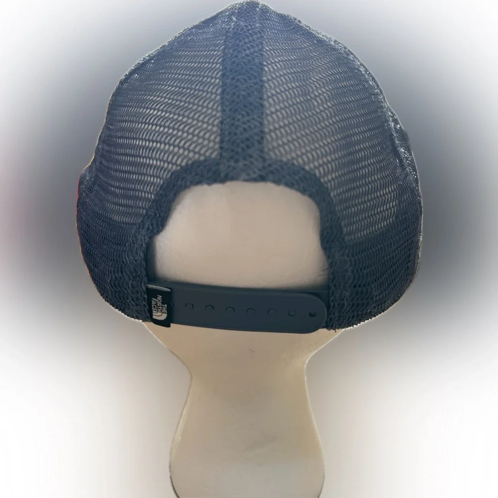 The North Face Snapback Mesh Back‎ Trucker Hats Blue One Size Lot of 2
